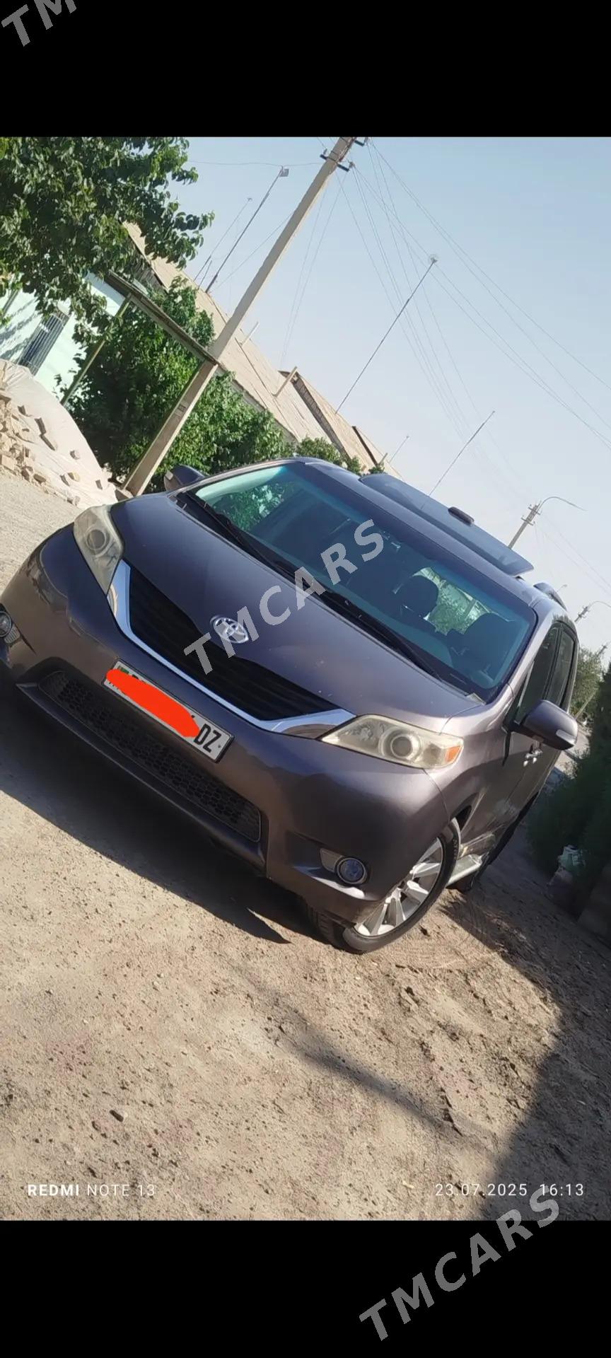 Toyota Sienna 2013 - 274 000 TMT - Daşoguz - img 5