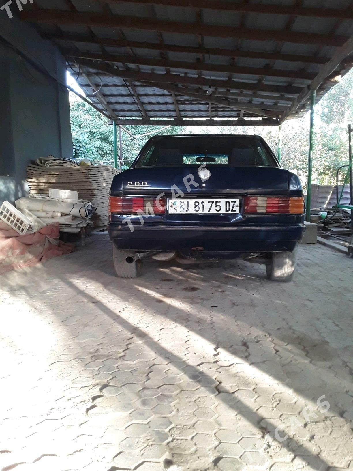 Mercedes-Benz 190E 1987 - 11 000 TMT - Губадаг - img 2