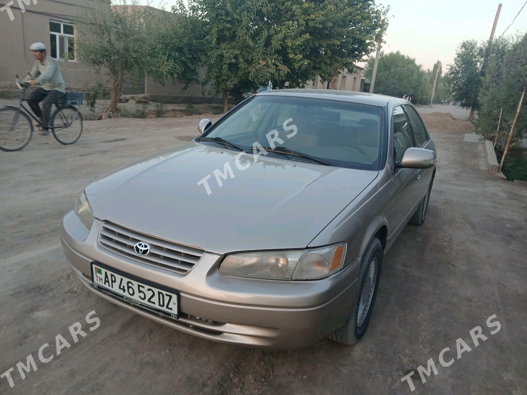 Toyota Camry 1999 - 134 000 TMT - Кёнеургенч - img 3