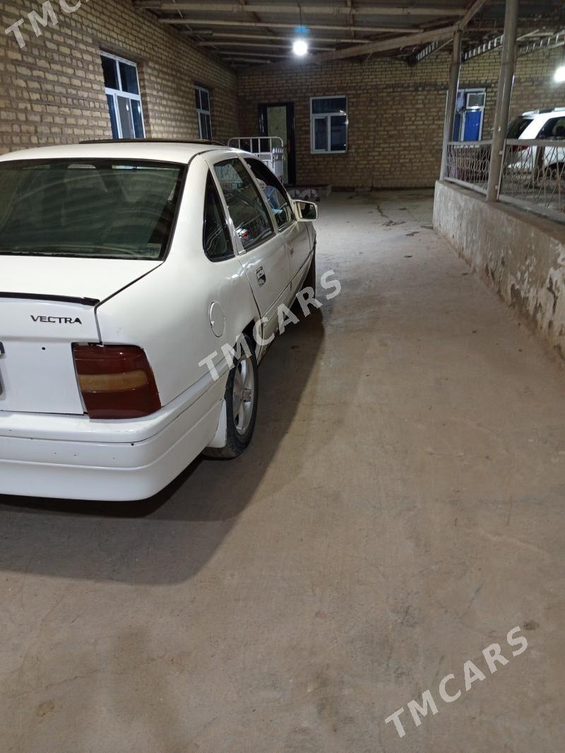 Opel Vectra 1992 - 30 000 TMT - Tejen - img 2