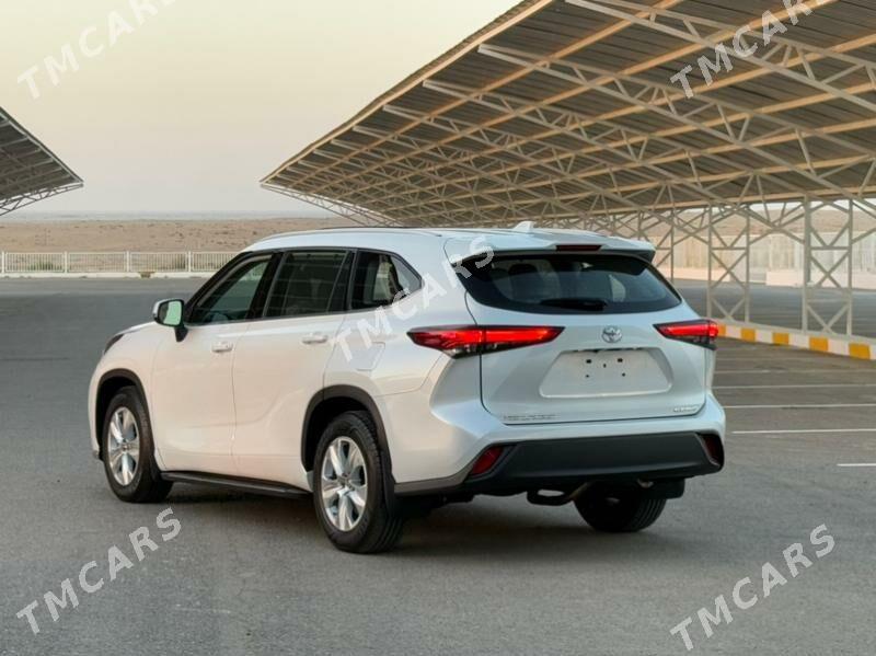 Toyota Highlander 2022 - 511 000 TMT - Ашхабад - img 2