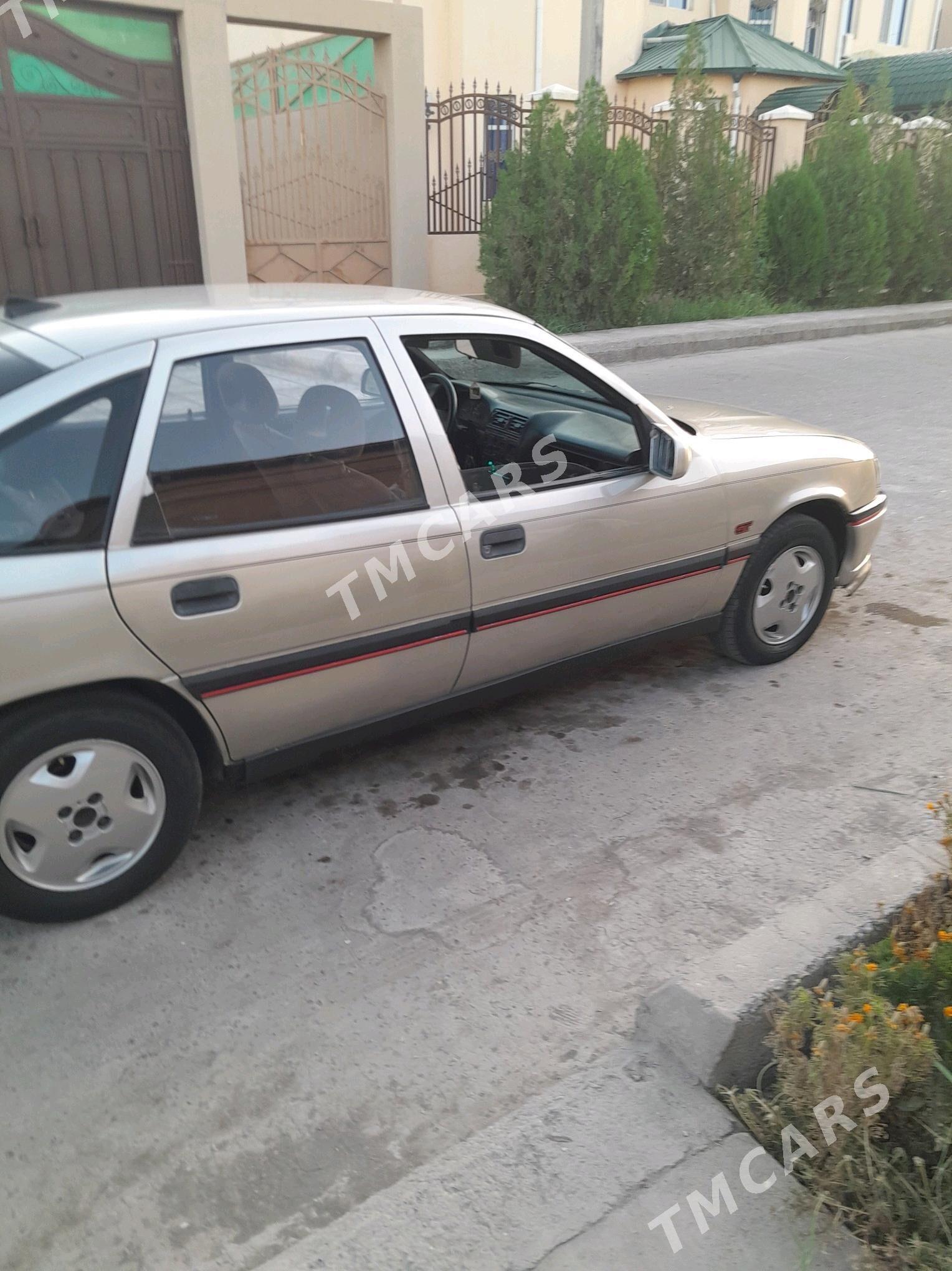 Opel Vectra 1992 - 35 000 TMT - Дашогуз - img 3