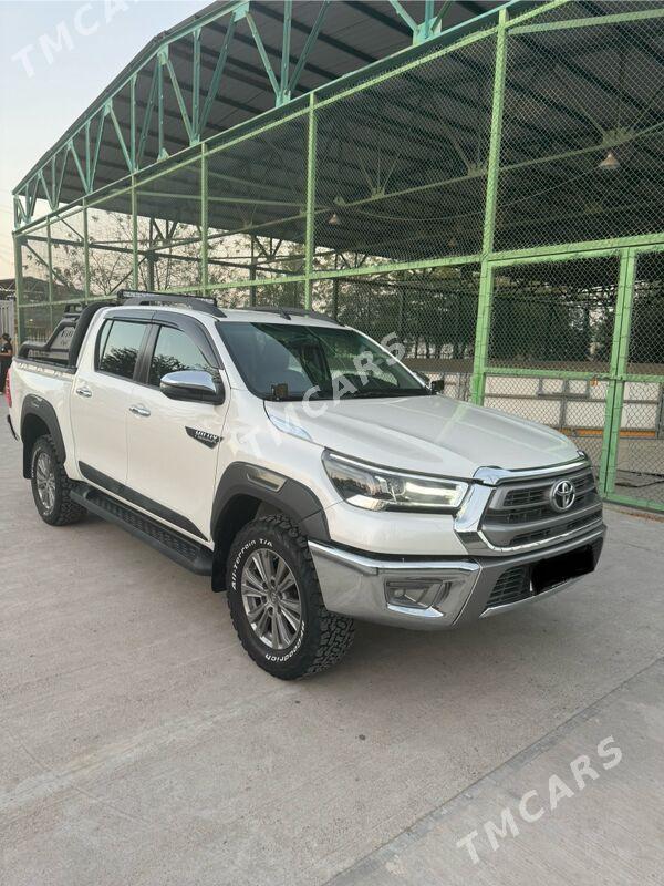 Toyota Hilux 2022 - 610 000 TMT - Aşgabat - img 5