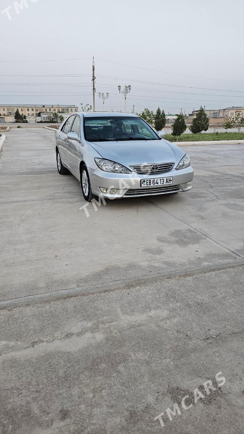 Toyota Camry 2002 - 170 000 TMT - Теджен - img 4