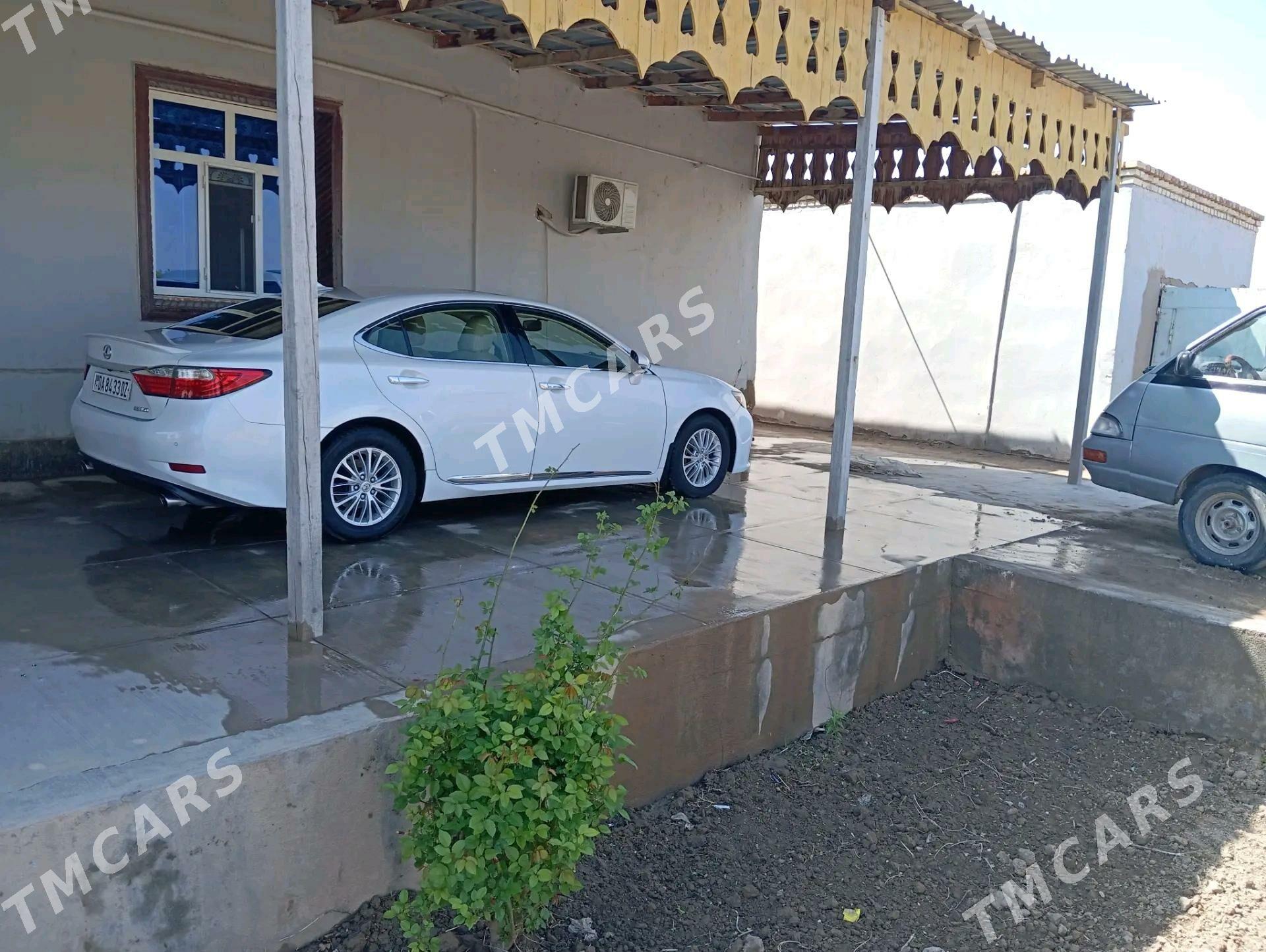 Lexus ES 350 2015 - 340 000 TMT - Акдепе - img 4