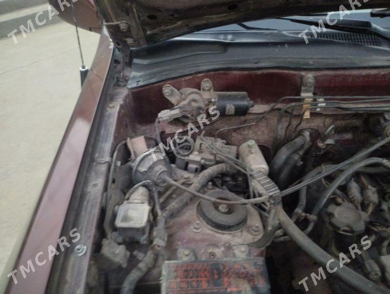 Nissan Pathfinder 2000 - 95 000 TMT - Çärjew - img 6