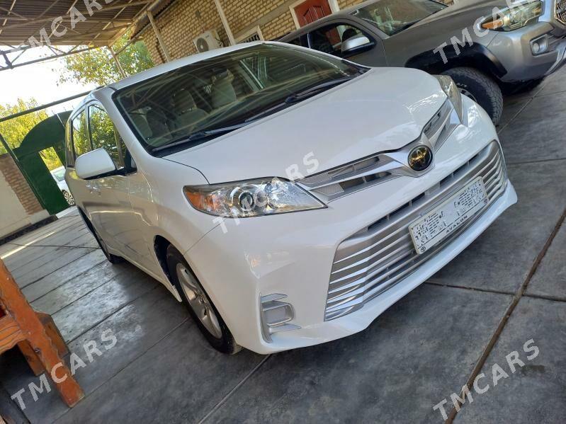Toyota Sienna 2020 - 395 000 TMT - Бабадайхан - img 3