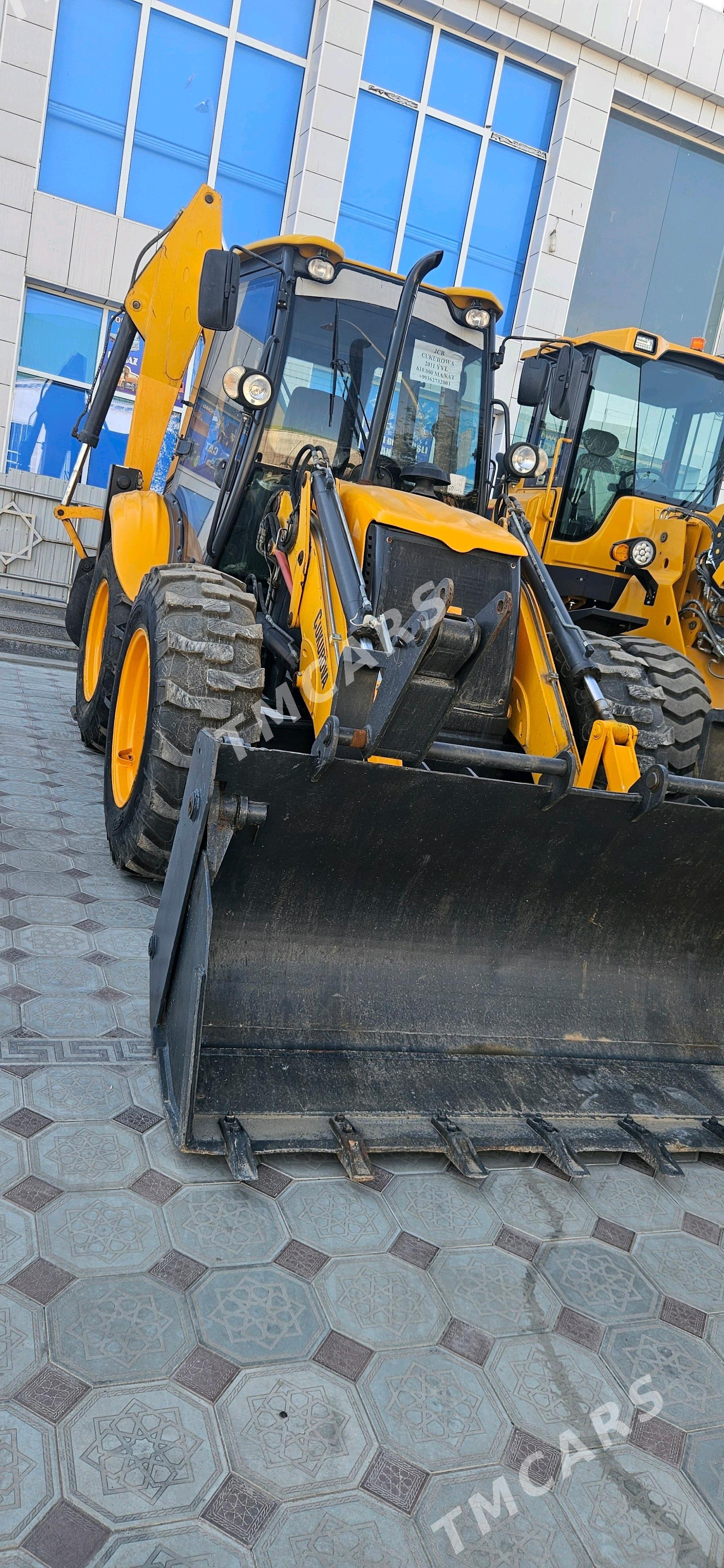 JCB 4CX ECO 2011 - 530 000 TMT - Губадаг - img 10