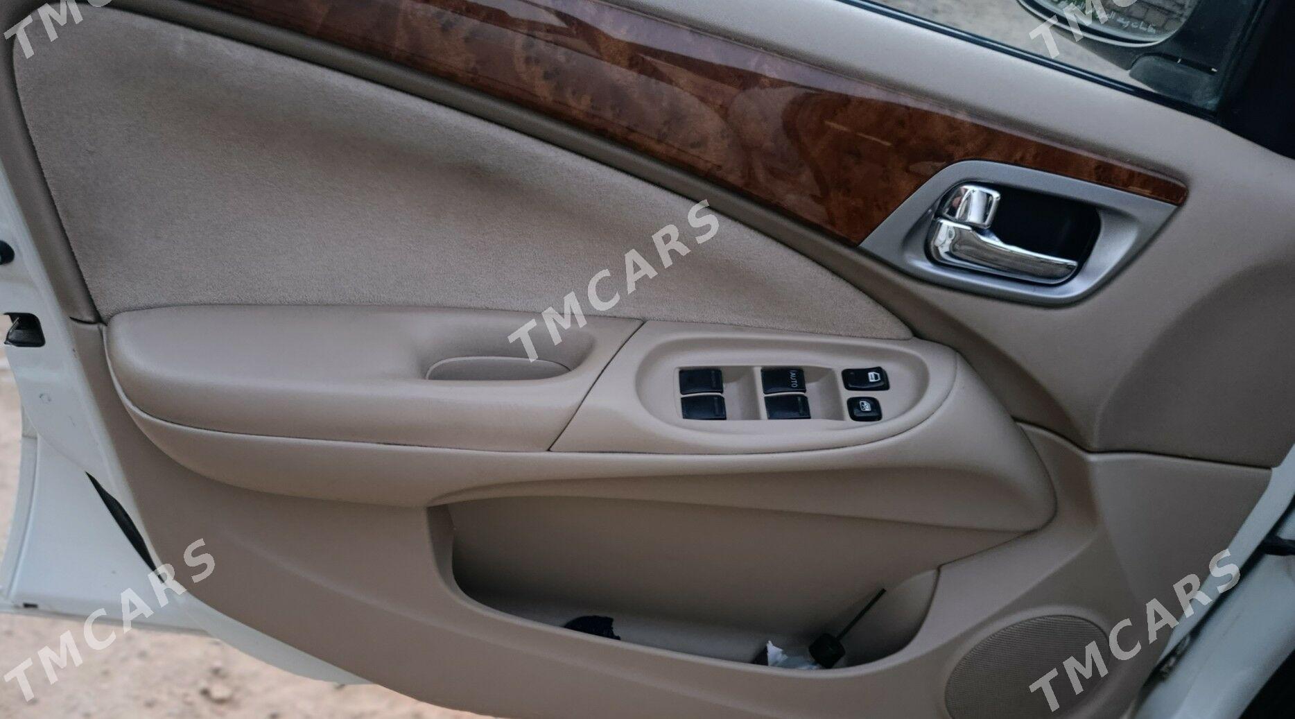 Nissan Sunny 2004 - 110 000 TMT - Анев - img 3