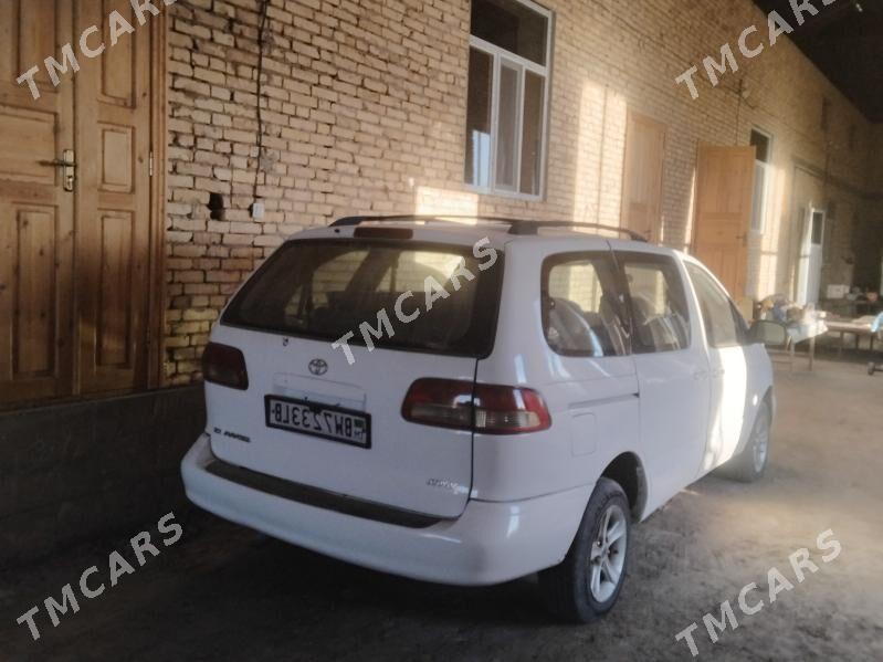 Toyota Sienna 2002 - 120 000 TMT - Türkmenabat - img 2