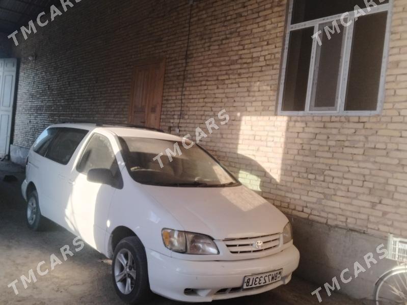 Toyota Sienna 2002 - 120 000 TMT - Türkmenabat - img 3