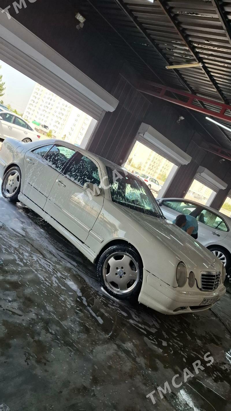 Mercedes-Benz E55 AMG 2001 - 120 000 TMT - Türkmenbaşy - img 3