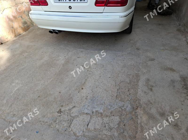 Mercedes-Benz E55 AMG 2001 - 120 000 TMT - Türkmenbaşy - img 5