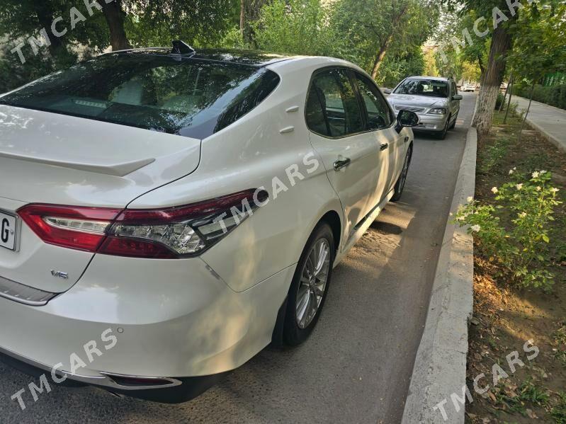 Toyota Camry 2018 - 295 000 TMT - Ашхабад - img 4