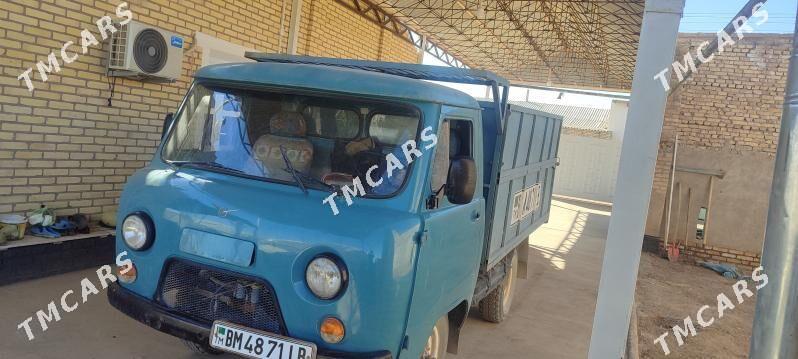 UAZ 452 1980 - 60 000 TMT - Керки - img 4