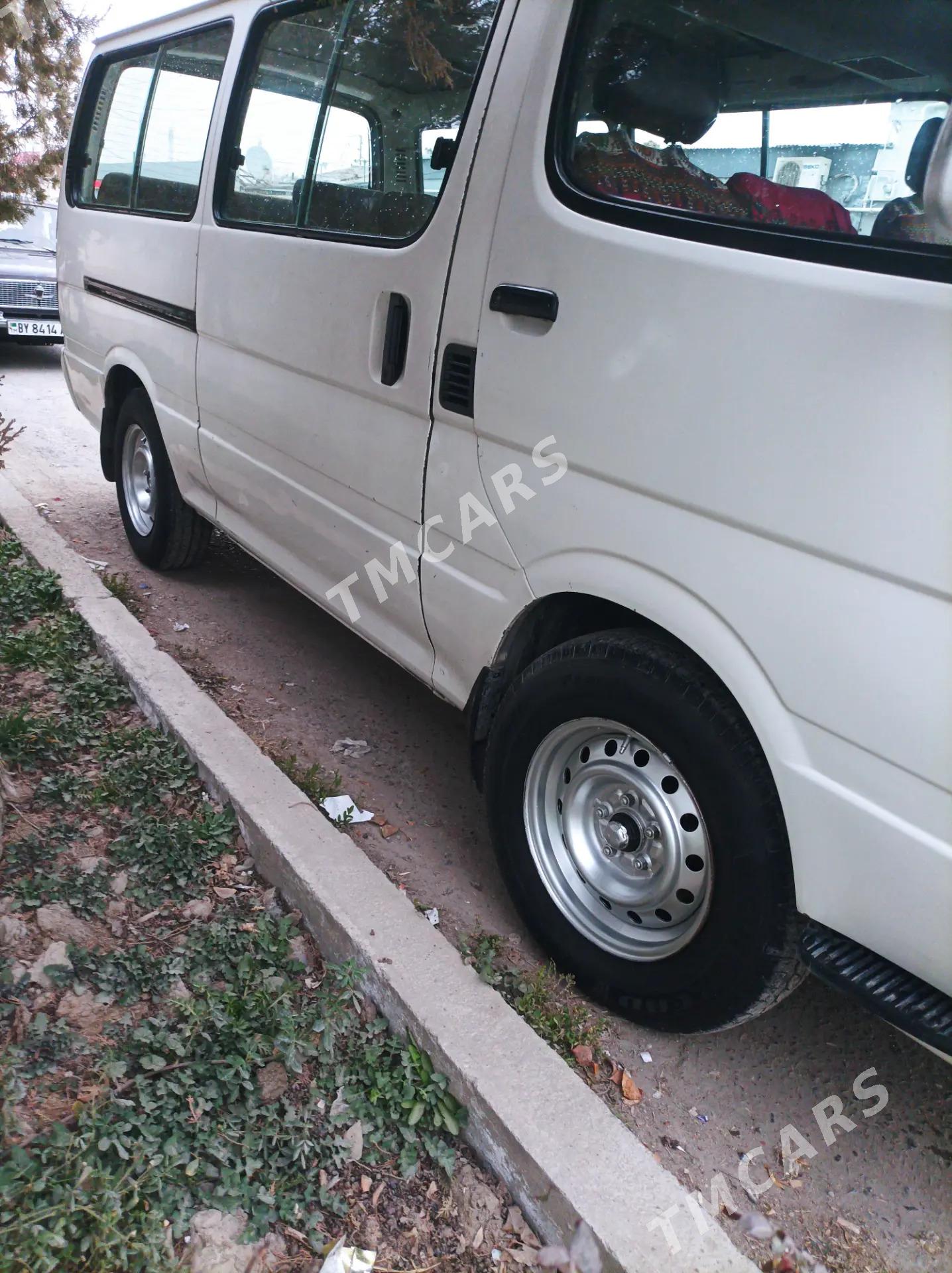 Toyota Hiace 2003 - 120 000 TMT - Гёкдепе - img 3