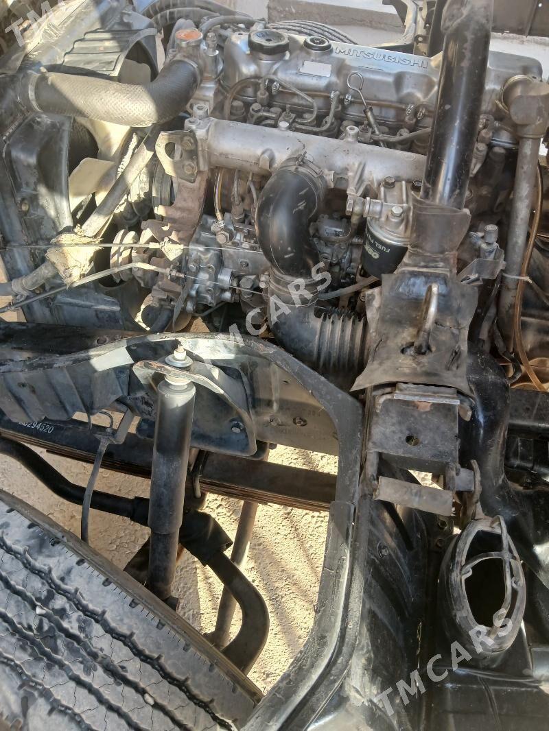 Mitsubishi Canter 1998 - 230 000 TMT - Мары - img 5