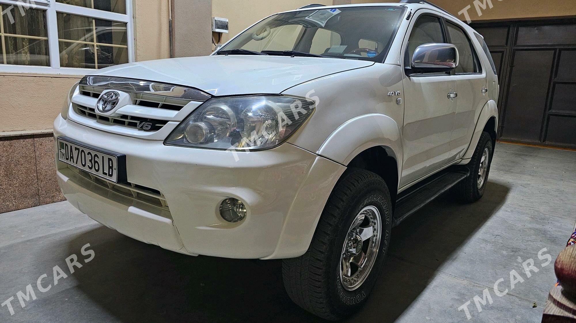 Toyota Fortuner 2008 - 420 000 TMT - Туркменабат - img 2