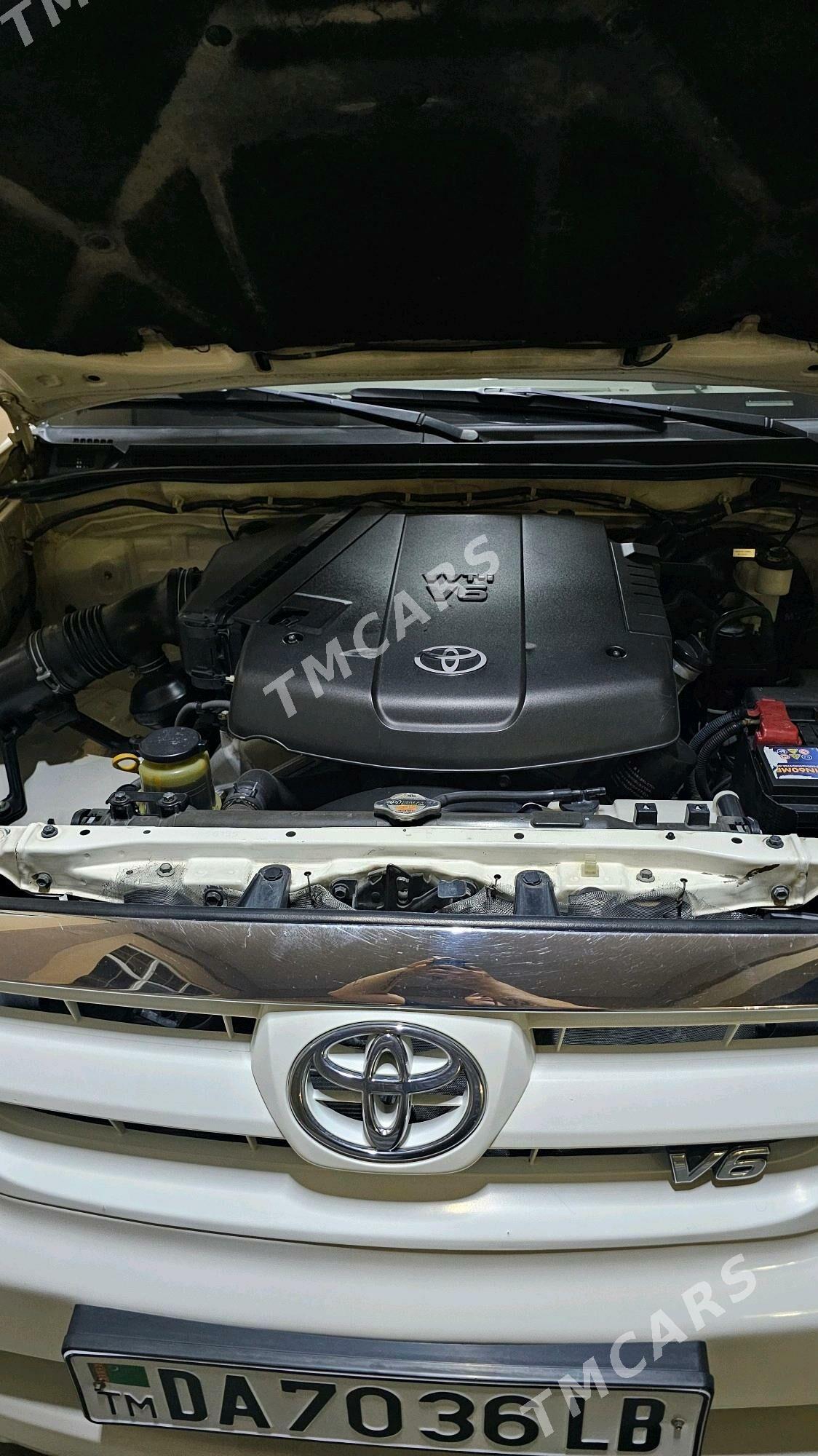 Toyota Fortuner 2008 - 420 000 TMT - Туркменабат - img 7