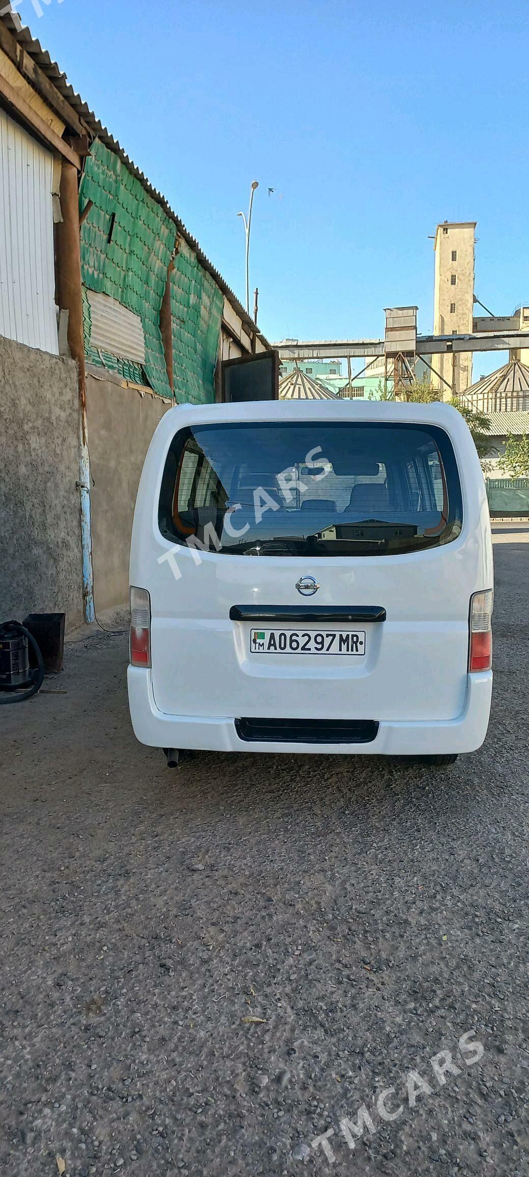 Nissan Urvan 2001 - 130 000 TMT - Mary - img 3