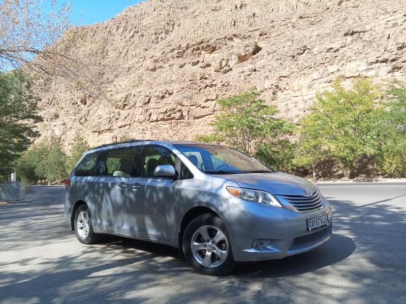 Toyota Sienna 2011 - 285 000 TMT - Ашхабад - img 4