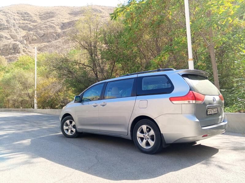 Toyota Sienna 2011 - 285 000 TMT - Ашхабад - img 8
