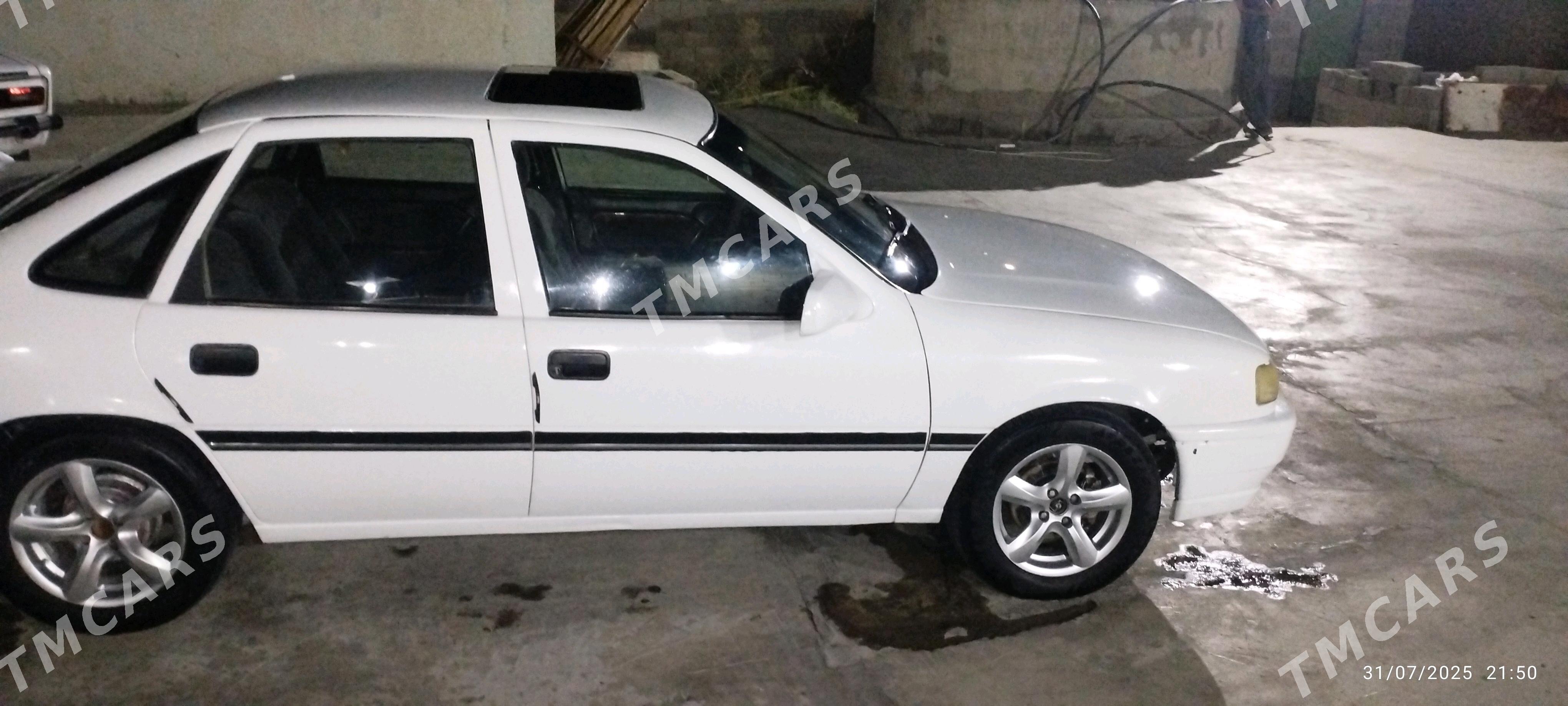Opel Vectra 1993 - 28 000 TMT - Bäherden - img 5