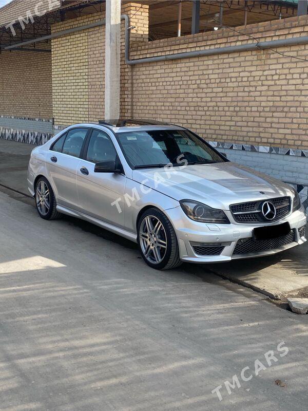 Mercedes-Benz C300 2010 - 210 000 TMT - Türkmenabat - img 4