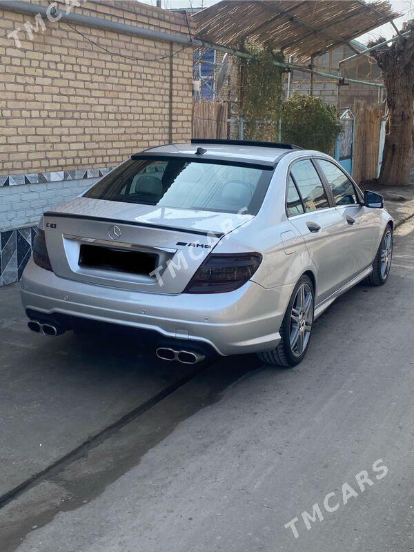 Mercedes-Benz C300 2010 - 210 000 TMT - Türkmenabat - img 6