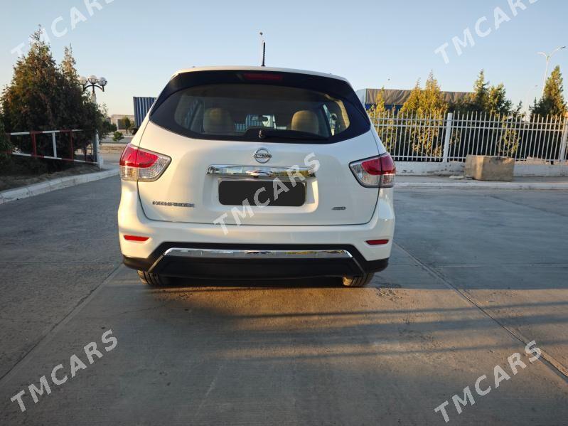 Nissan Pathfinder 2014 - 180 000 TMT - Гызыларбат - img 5