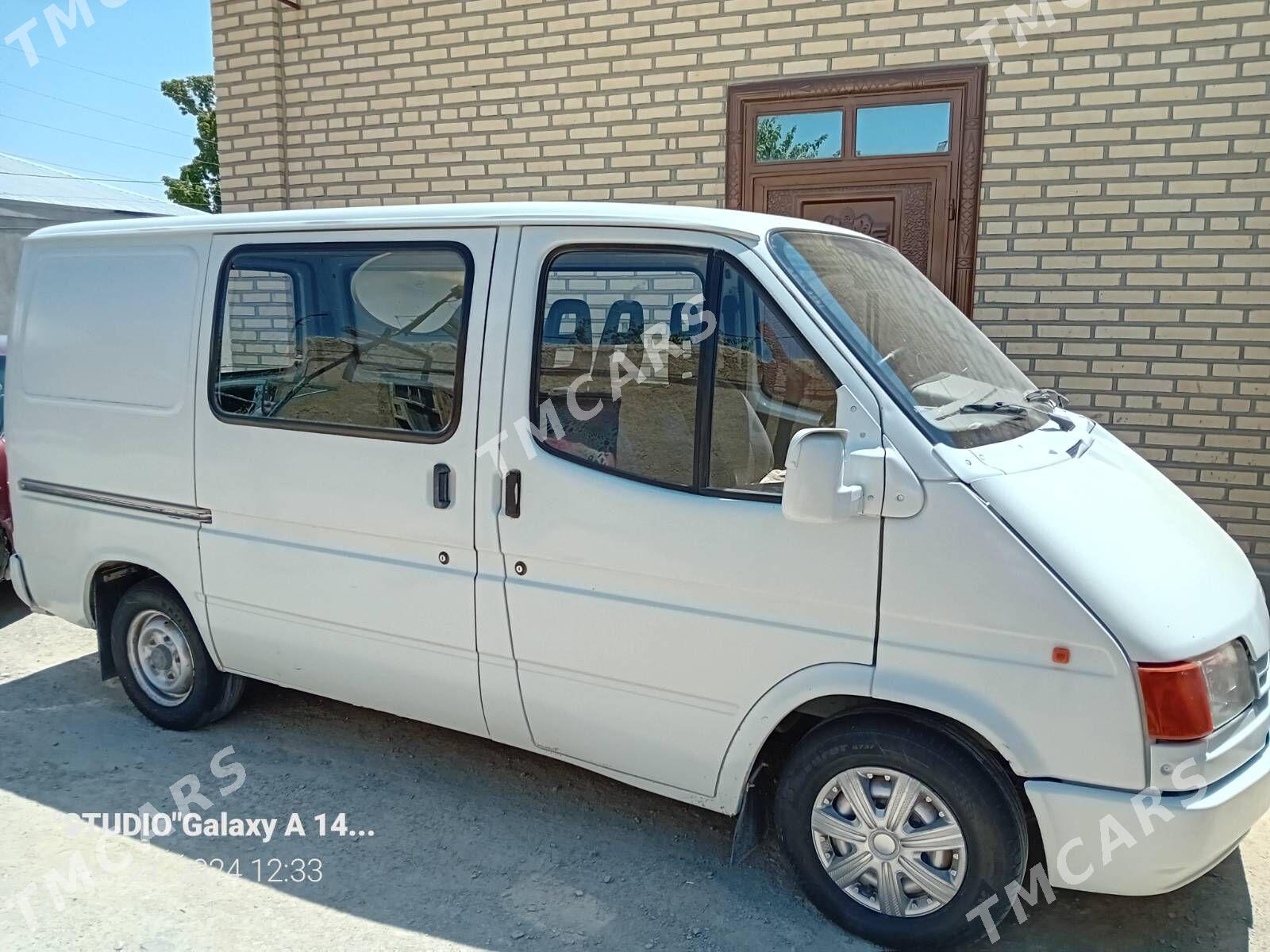 Ford Transit Crew Van 2019 - 40 000 TMT - Bäherden - img 3