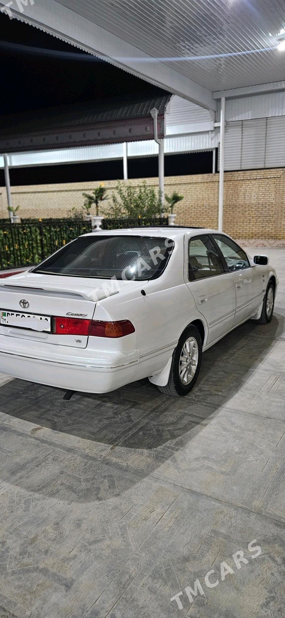 Toyota Camry 2001 - 133 333 TMT - Baýramaly - img 2