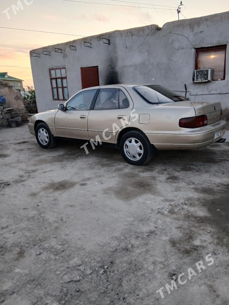 Toyota Camry 1995 - 80 000 TMT - Saýat - img 2