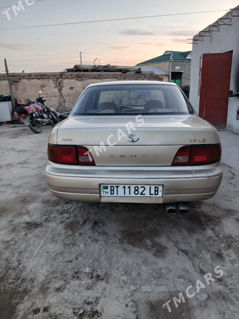 Toyota Camry 1995 - 80 000 TMT - Saýat - img 6