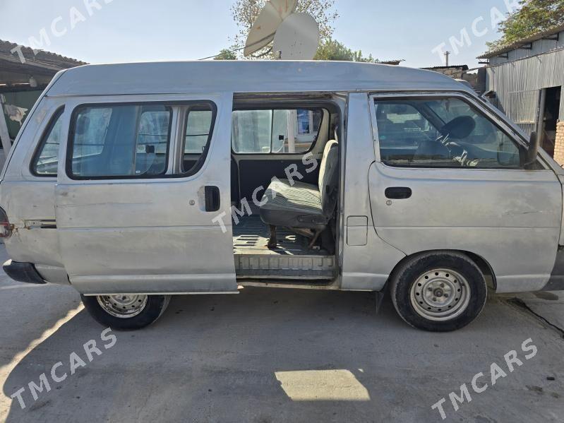 Toyota Town Ace 1997 - 16 000 TMT - Яшлык - img 3