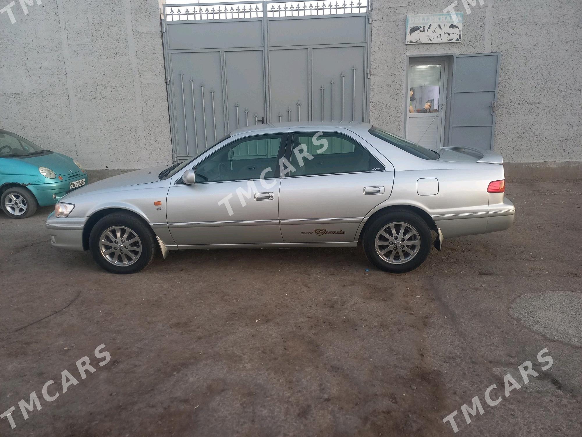 Toyota Camry 2000 - 153 000 TMT - Дашогуз - img 6