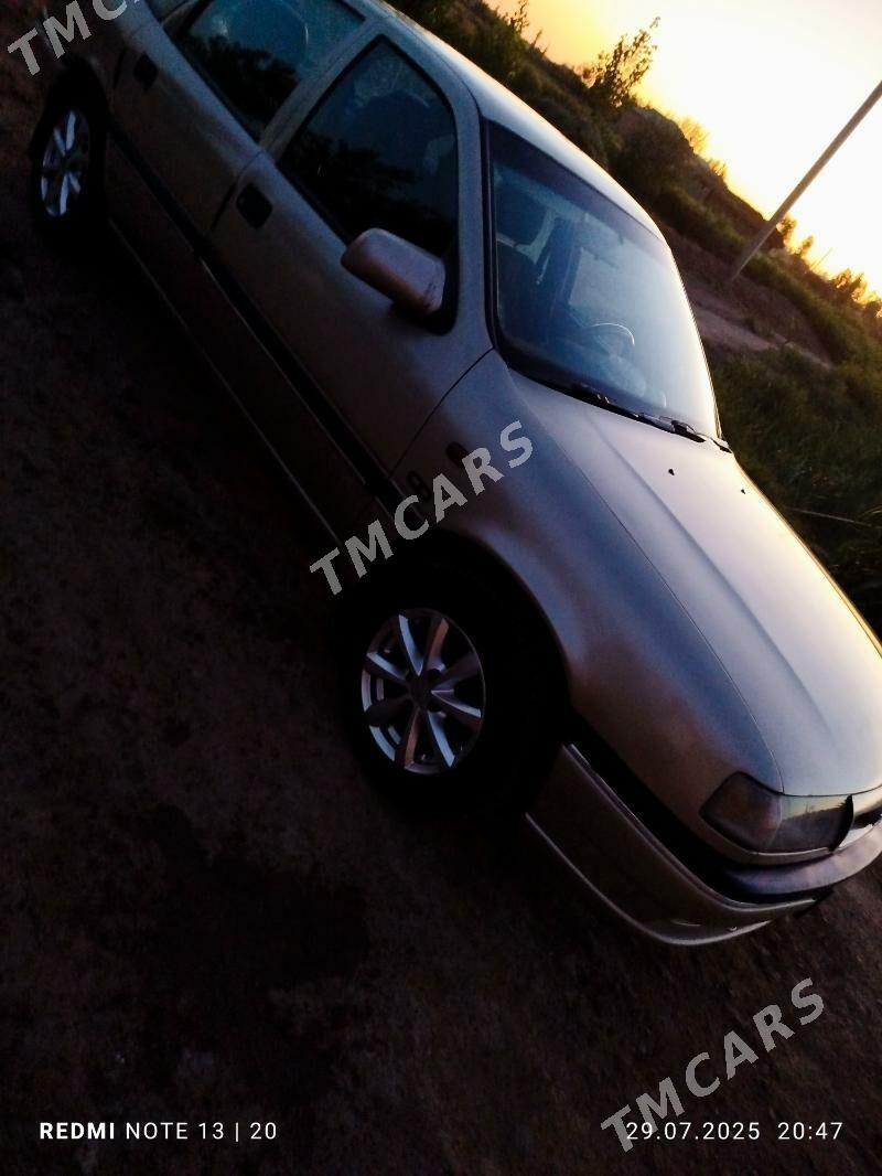 Opel Vectra 1994 - 48 000 TMT - Губадаг - img 10
