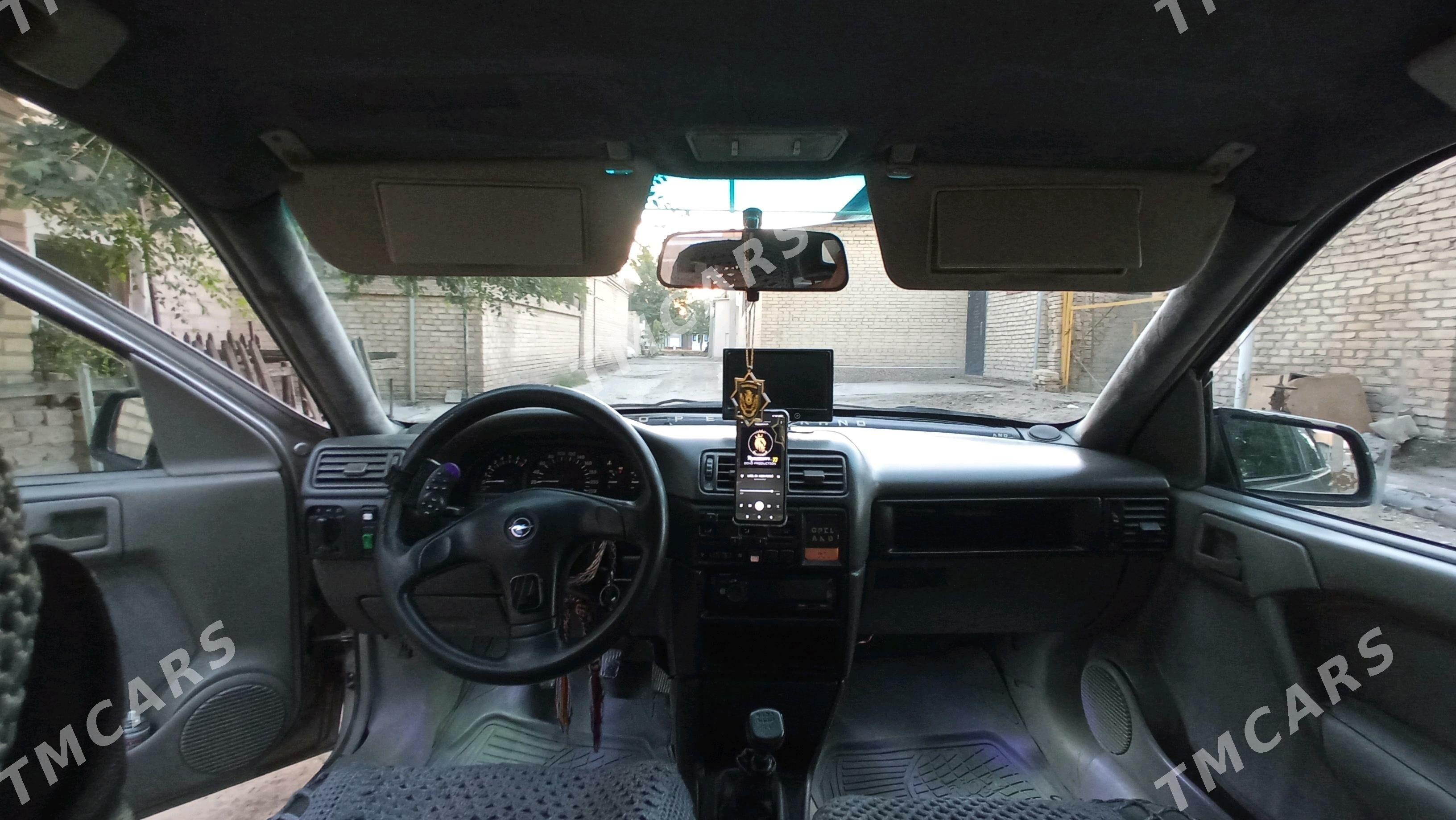 Opel Vectra 1991 - 30 000 TMT - Farap - img 7