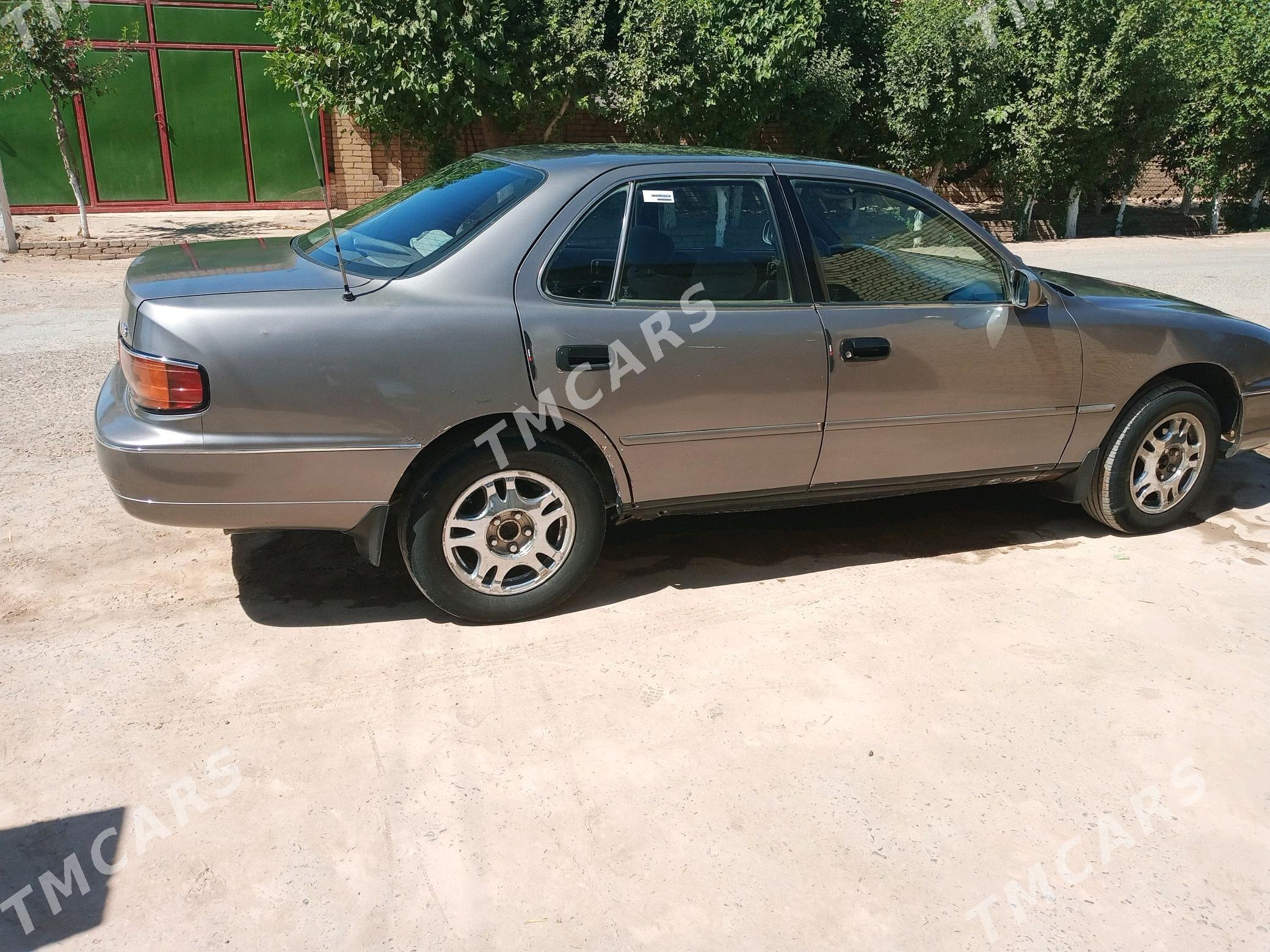 Toyota Camry 1993 - 85 000 TMT - Halaç - img 4