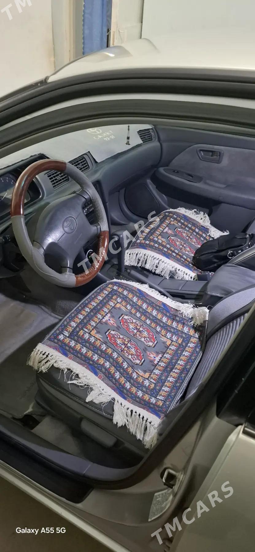 Toyota Camry 2001 - 165 000 TMT - Акдепе - img 4