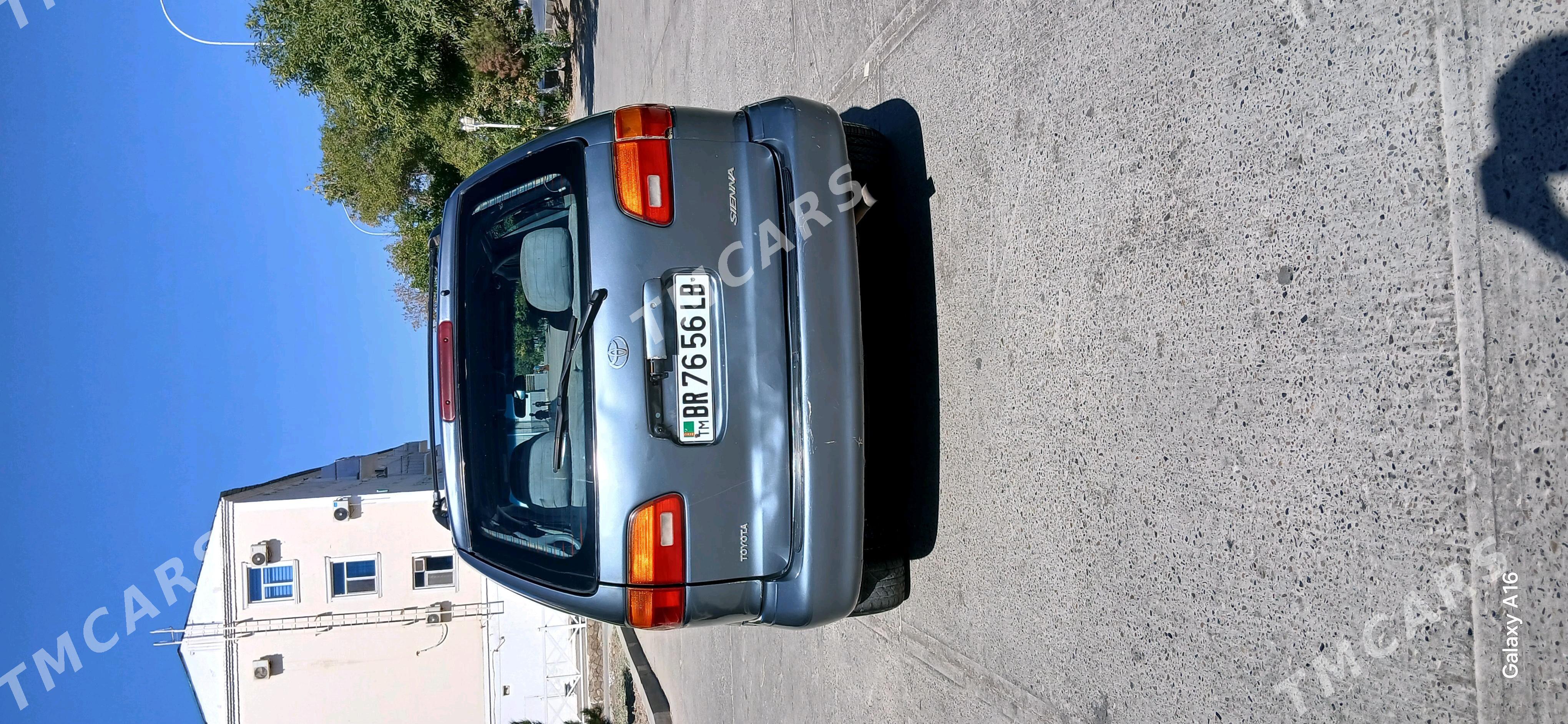 Toyota Sienna 2000 - 125 000 TMT - Туркменабат - img 4