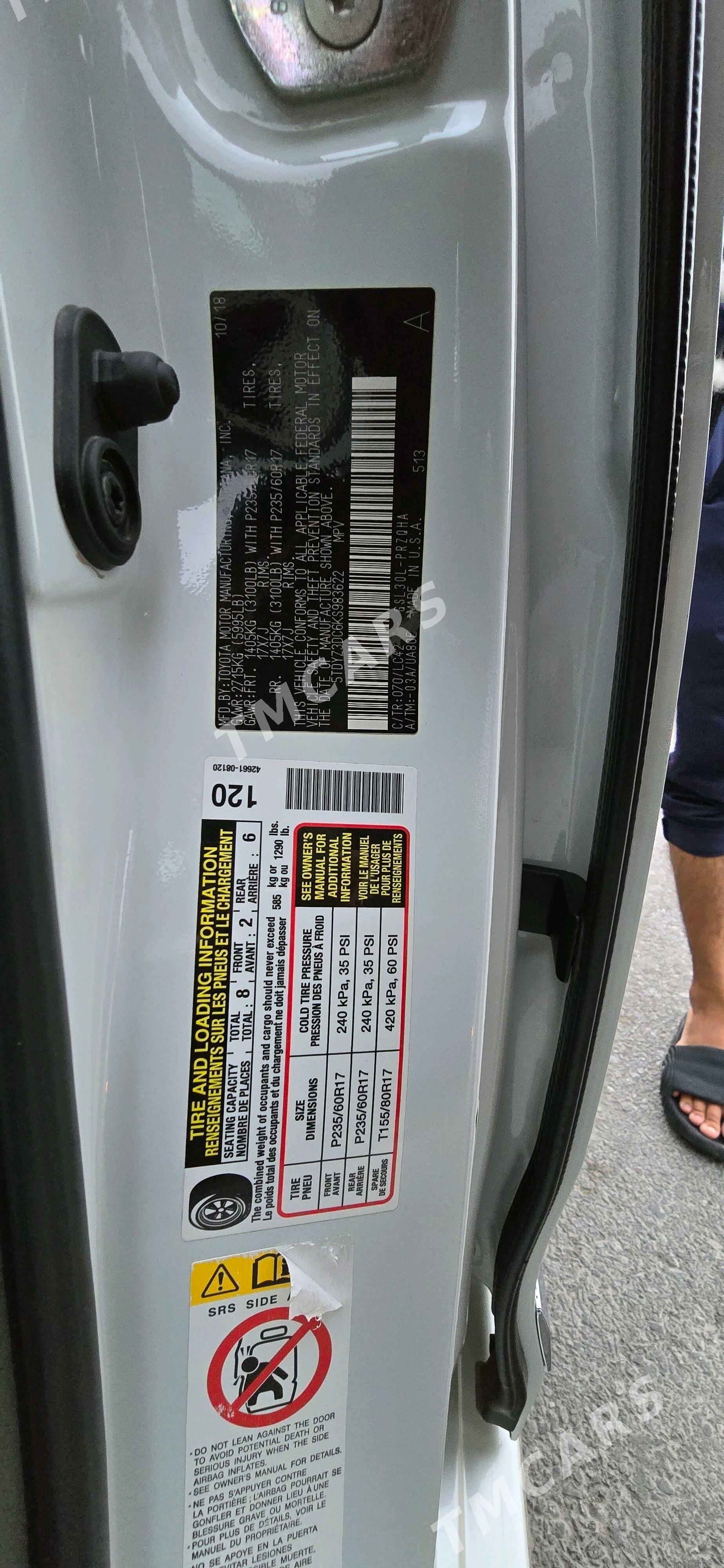 Toyota Sienna 2019 - 550 000 TMT - Aşgabat - img 4