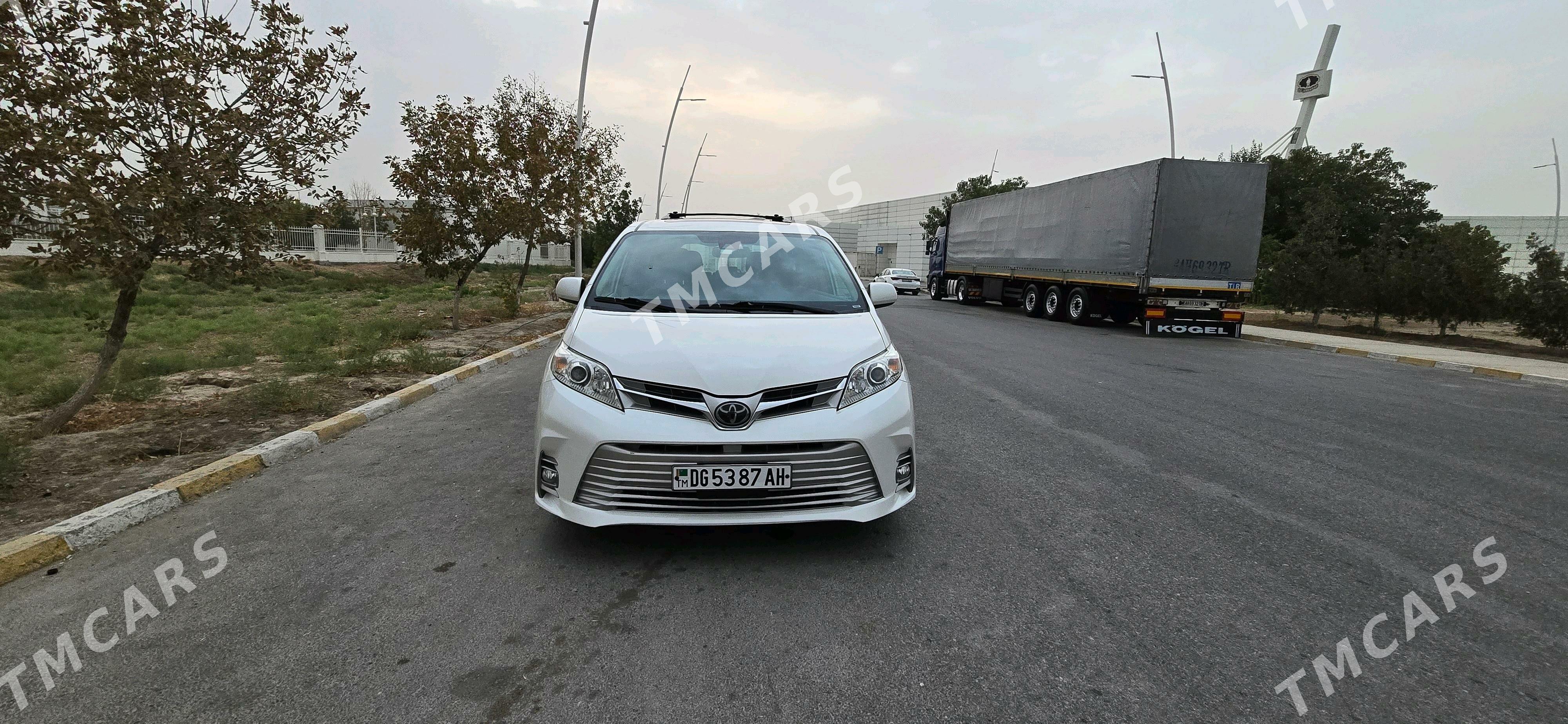 Toyota Sienna 2019 - 550 000 TMT - Aşgabat - img 5
