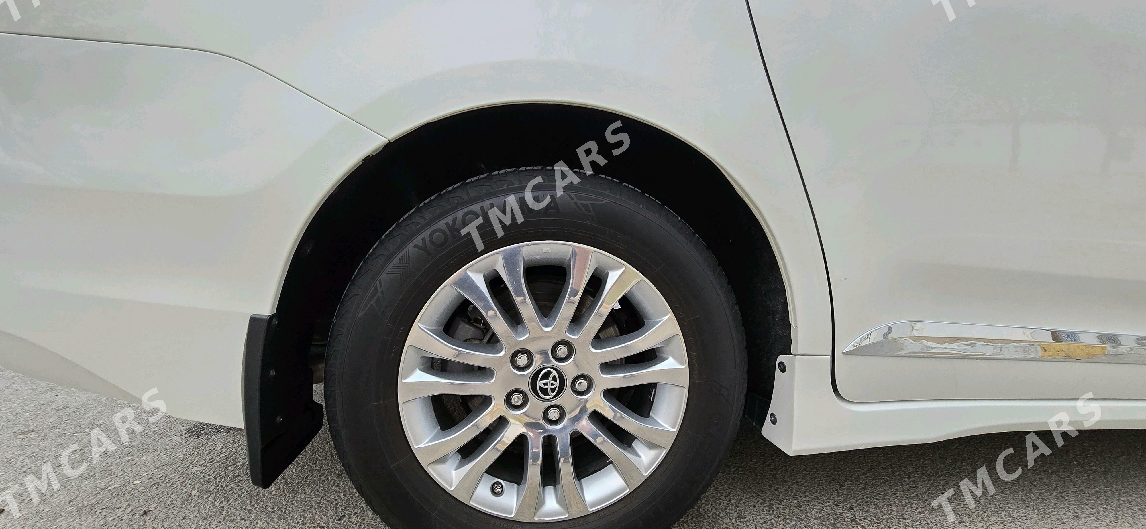 Toyota Sienna 2019 - 550 000 TMT - Aşgabat - img 8