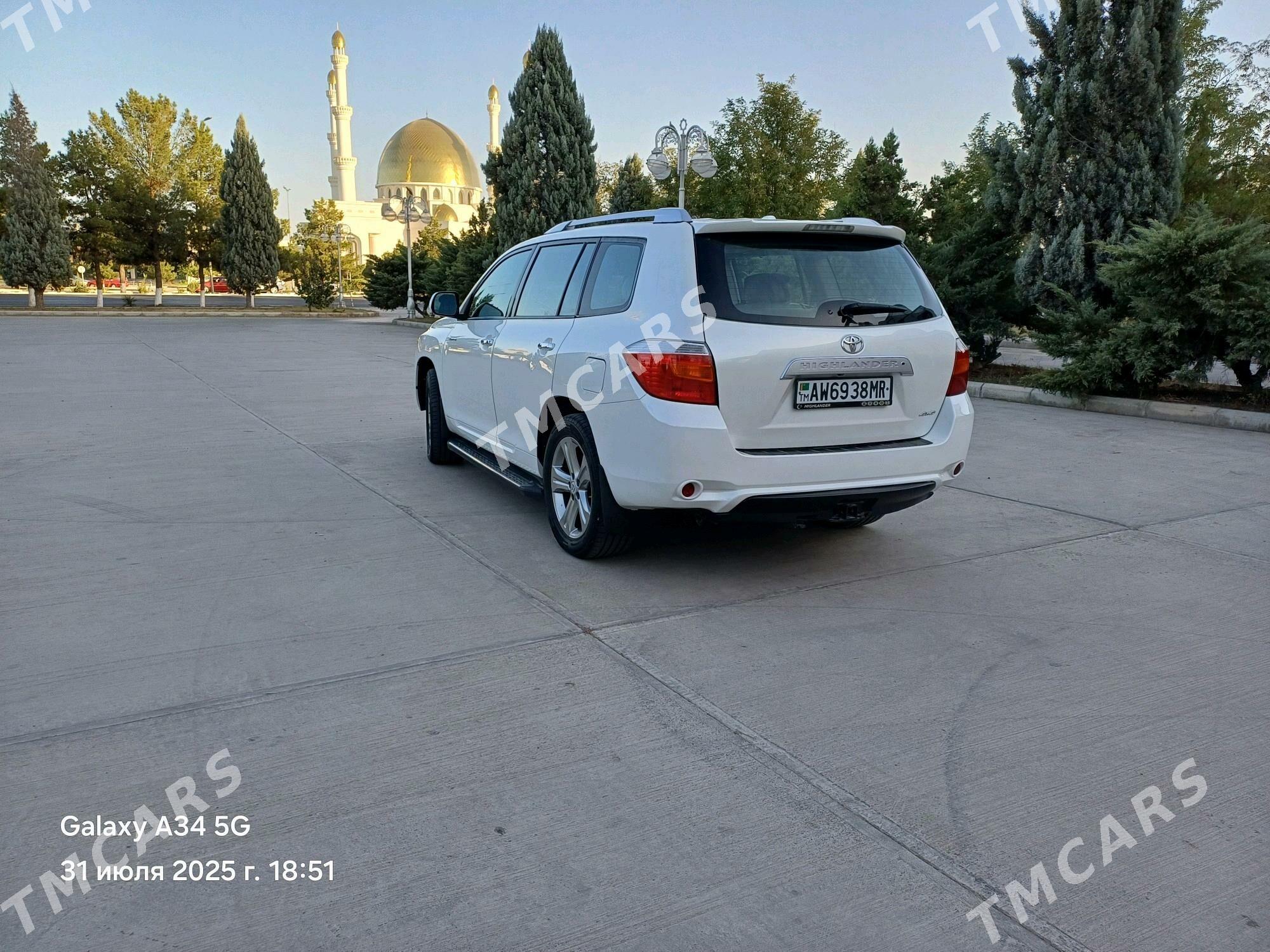 Toyota Highlander 2010 - 310 000 TMT - Векильбазар - img 3