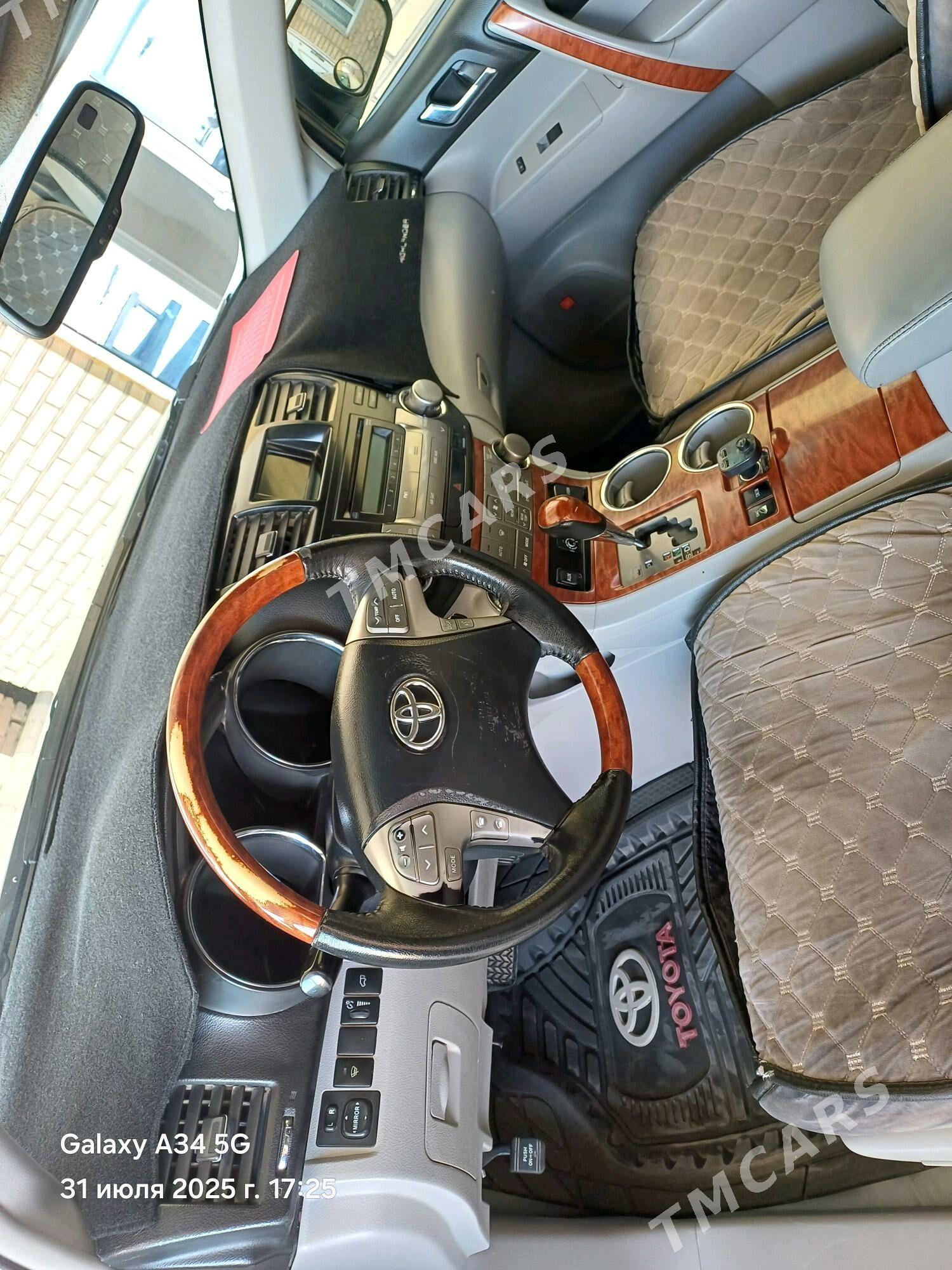 Toyota Highlander 2010 - 310 000 TMT - Векильбазар - img 7