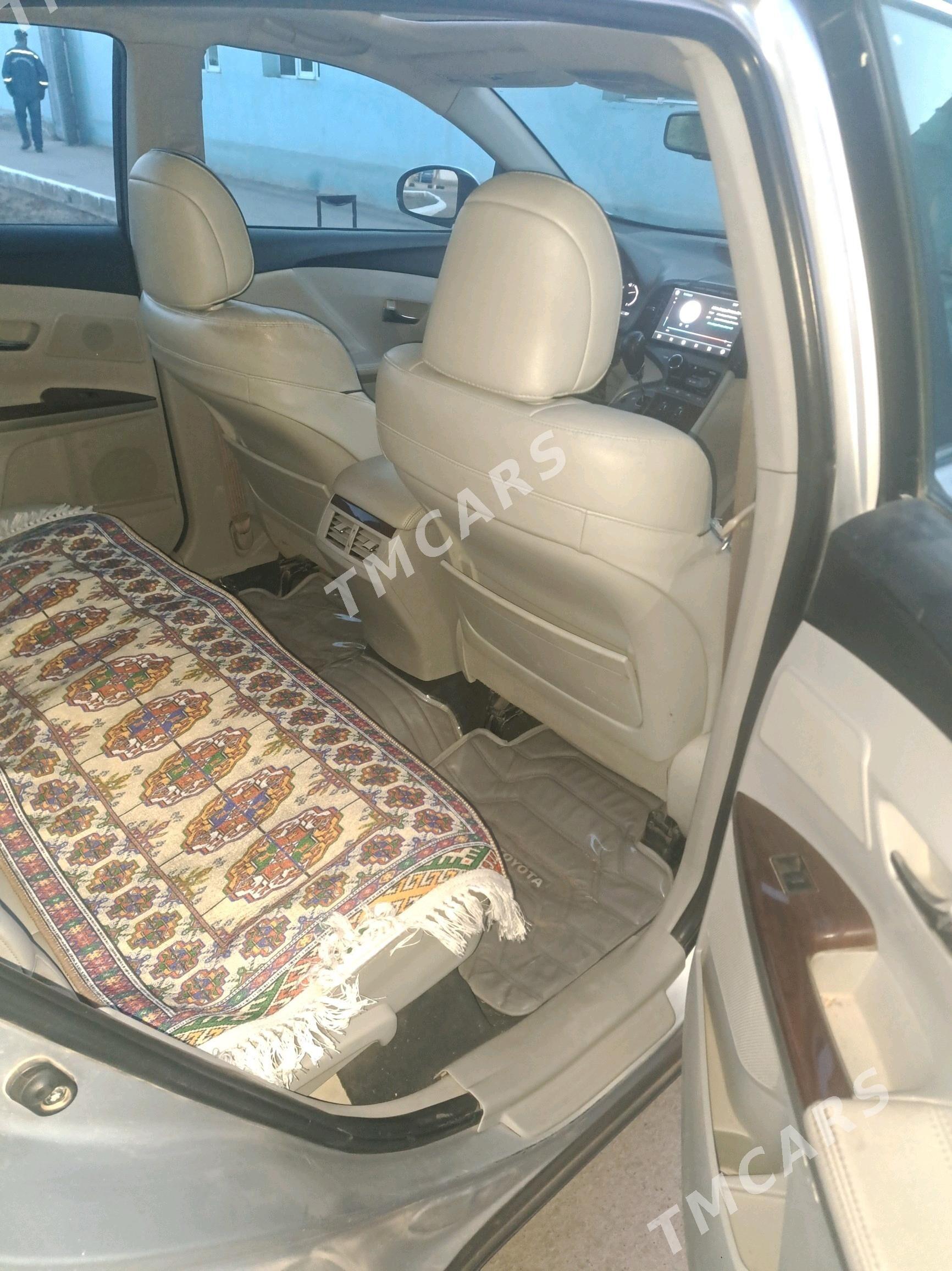 Toyota Venza 2010 - 210 000 TMT - Губадаг - img 7