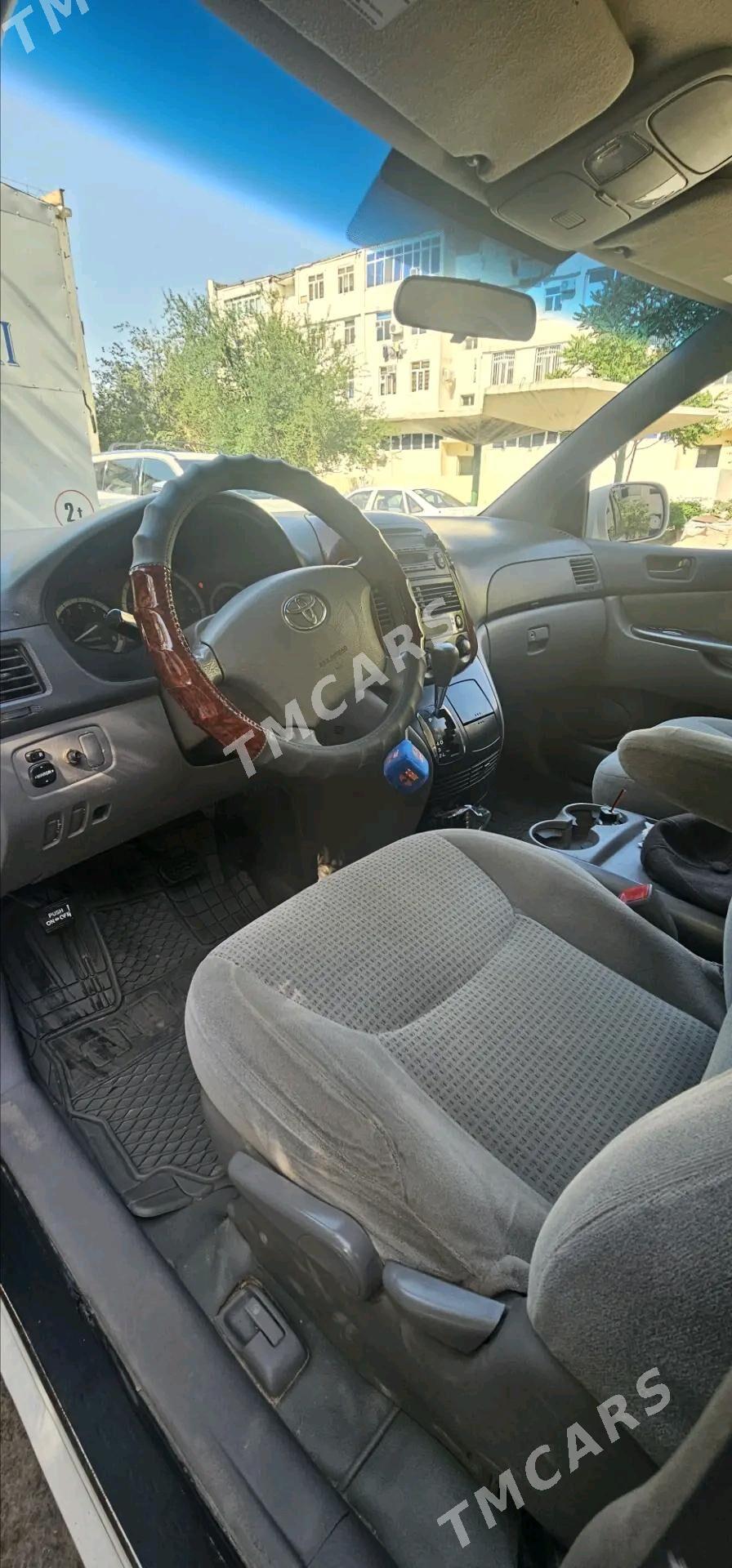 Toyota Sienna 2005 - 190 000 TMT - Ашхабад - img 4