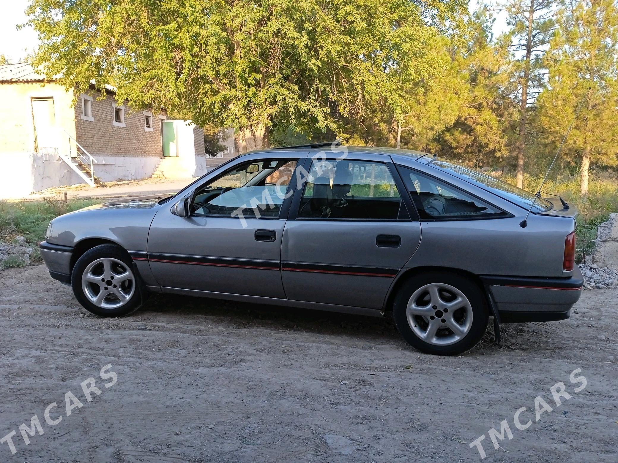 Opel Vectra 1991 - 33 000 TMT - Мургап - img 5