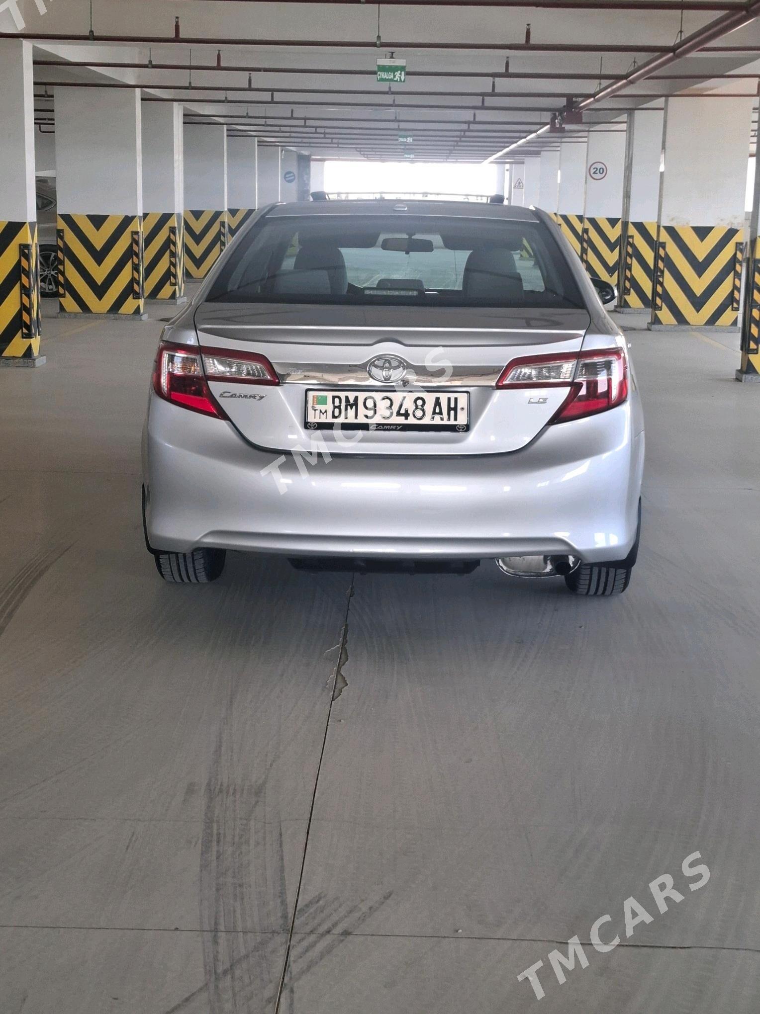 Toyota Camry 2012 - 190 000 TMT - Ак-Бугдайский этрап - img 4